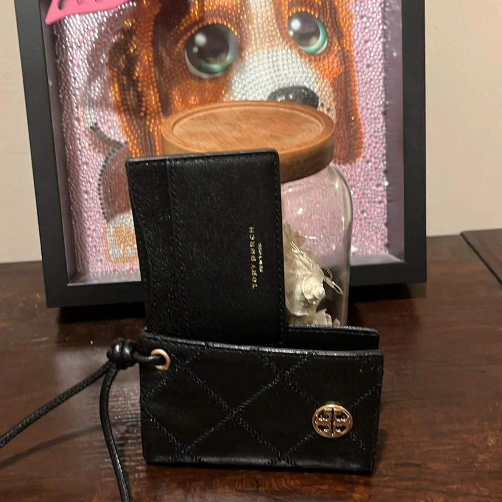 Tory Burch compact tory